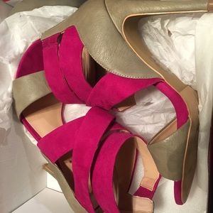 Ladies Open Toe Strappy Pumps